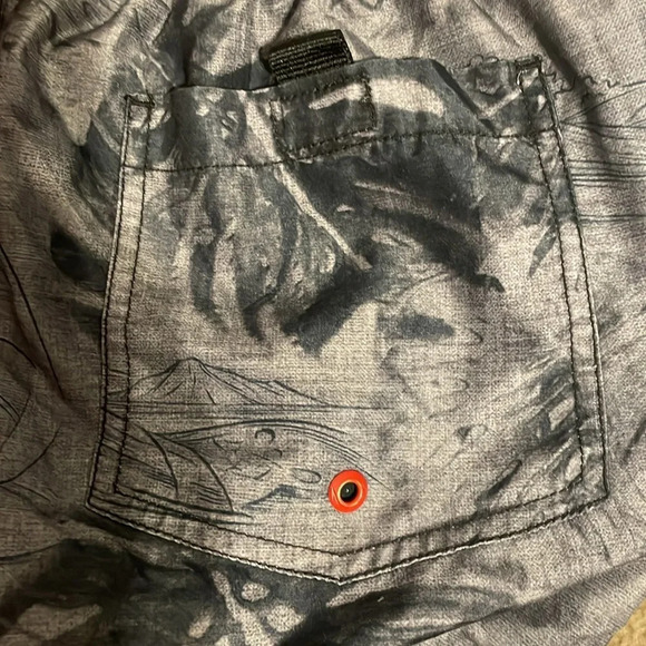 Speedo Swim Shorts xl Trunks Hawaiian Gray Red accents Great Condition mens - Picture 9 of 11